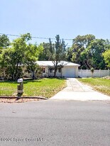423 Oleander Ln in Melbourne, FL - Building Photo