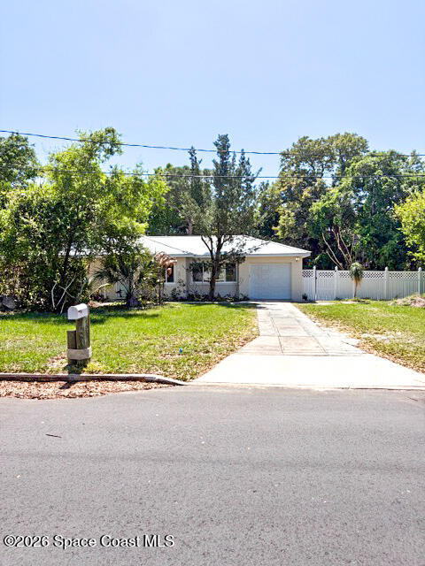 423 Oleander Ln in Melbourne, FL - Building Photo