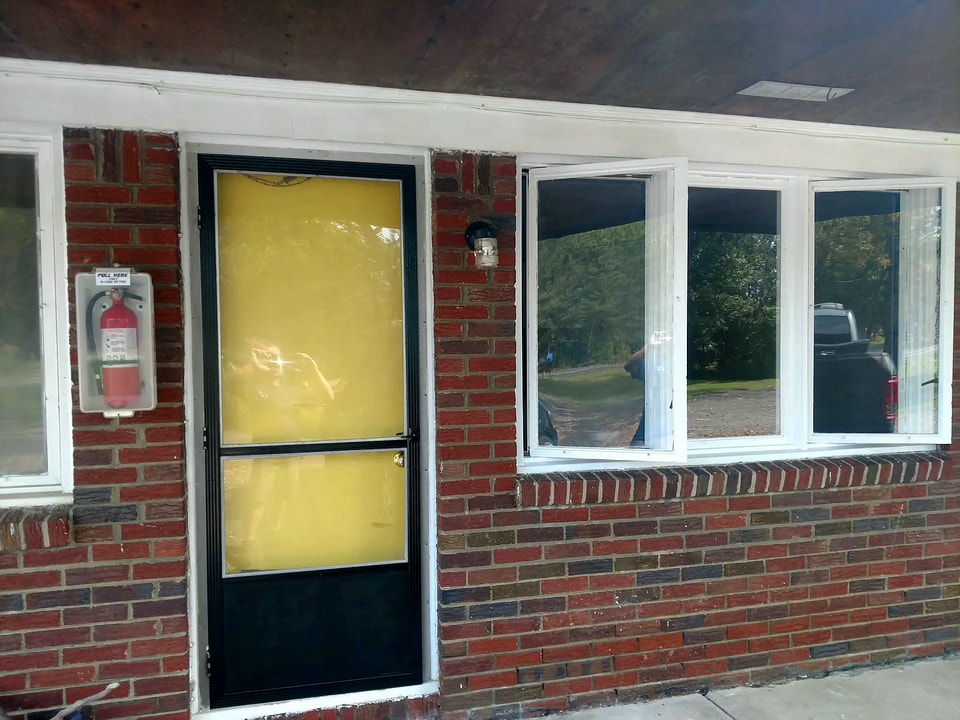 7555 Southwestern Blvd, Unit #Apartment in Eden, NY - Building Photo