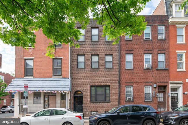 property at 1902 Pine St