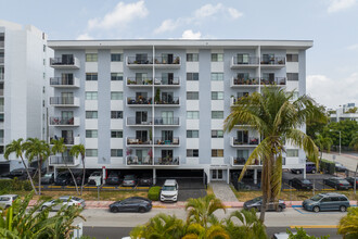 Parkview House in Miami Beach, FL - Building Photo - Building Photo