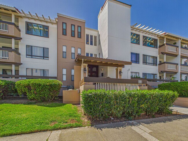 property at 456 Mariners Island Blvd