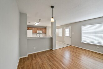 3231 Stoneydale Ln in Spring, TX - Building Photo - Building Photo