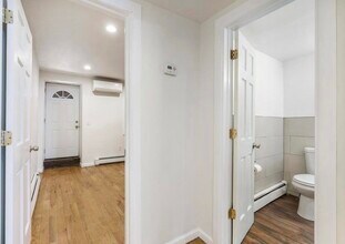 65 Atlantic St in Jersey City, NJ - Building Photo - Building Photo