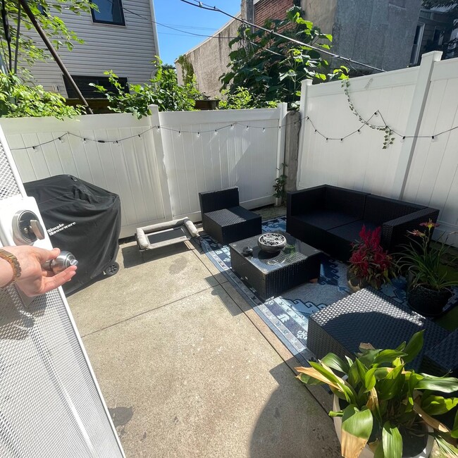 property at 2061 Gerritt St