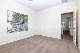 13843 W Watson Ln in Surprise, AZ - Building Photo - Building Photo