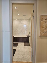 1000 Brickell Plz, Unit PH5503 in Miami, FL - Building Photo - Building Photo