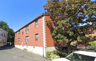 1 Fountain St in Waltham, MA - Building Photo