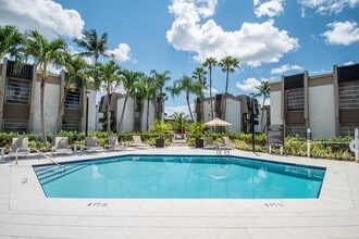 Legacy Harbour Key in Miami, FL - Building Photo - Building Photo