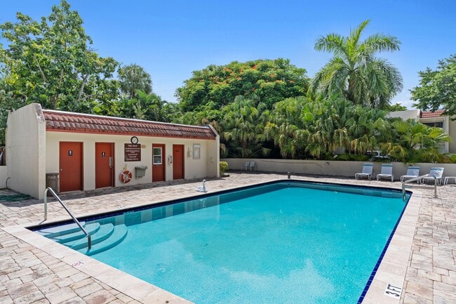 1723 Consulate Pl in West Palm Beach, FL - Building Photo - Building Photo