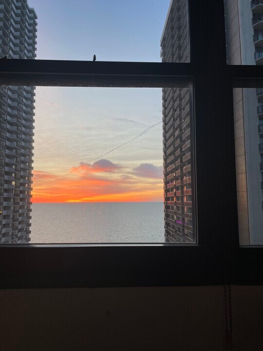 6030 N Sheridan Rd, Unit 1904 in Chicago, IL - Foto de edificio