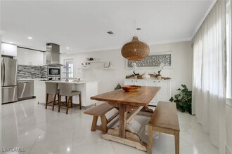 1282 Illinois Dr in Naples, FL - Building Photo - Building Photo