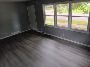 520 S Eastern Ave in Grand Haven, MI - Building Photo - Building Photo