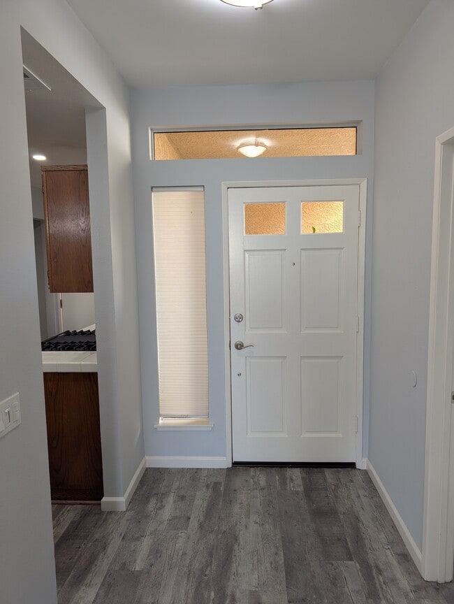 24003 Arroyo Park Dr in Santa Clarita, CA - Building Photo - Building Photo