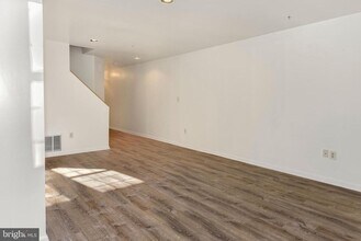 43 Bank Spring Ct in Owings Mills, MD - Building Photo - Building Photo