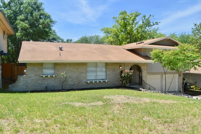 5814 Cary Grant Dr