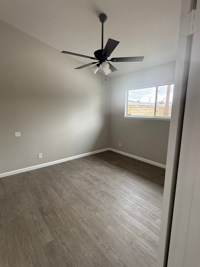 1216 W Avenue J12 in Lancaster, CA - Building Photo - Building Photo