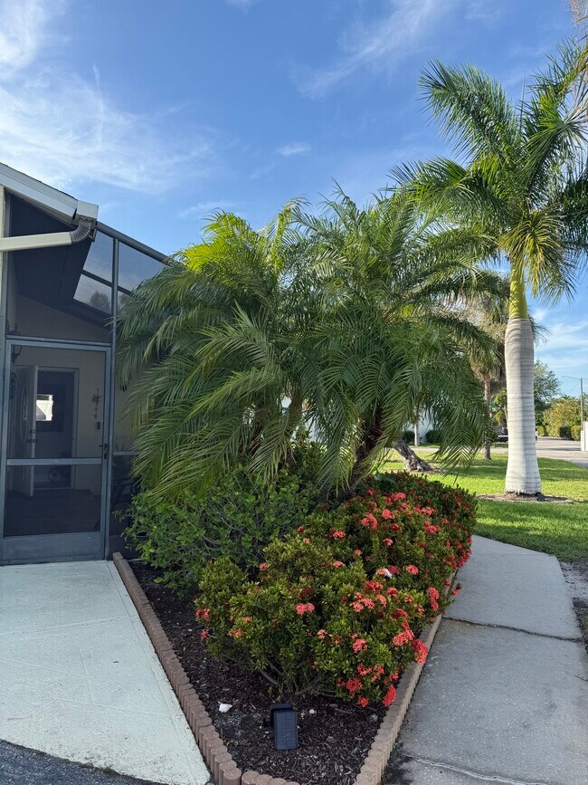 5118 SW Courtyards Way, Unit 26 in Cape Coral, FL - Building Photo - Building Photo