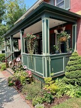 56 Maple St, Unit 56 Maple furnished apt in Burlington, VT - Foto de edificio - Building Photo
