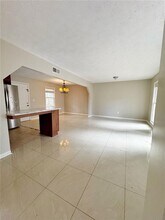 392 Harmony Grove Rd in Lilburn, GA - Foto de edificio - Building Photo