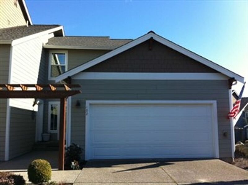 910 Medical Center Dr in Arlington, WA - Building Photo