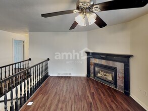 1666 W 9685 S in South Jordan, UT - Foto de edificio - Building Photo