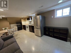 121 Angus Dr in Toronto, ON - Building Photo - Building Photo