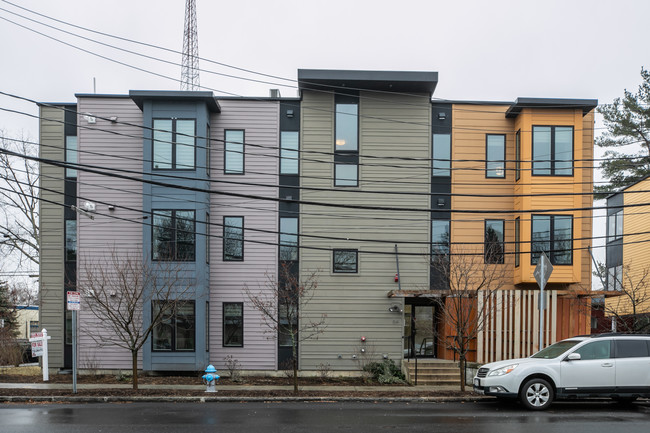 Bay Back Corner in Cambridge, MA - Building Photo - Building Photo