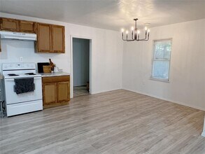 625 S 9th St in Chickasha, OK - Building Photo - Building Photo