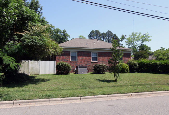 Highland Terrace in Laurinburg, NC - Building Photo - Building Photo