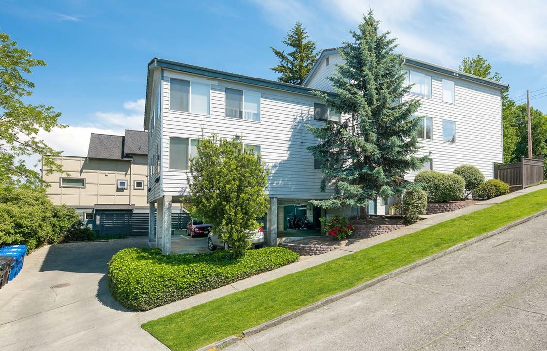 Florentia Apartments in Seattle, WA - Foto de edificio