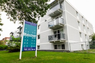 Academy Manor Apartments in Edmonton, AB - Building Photo