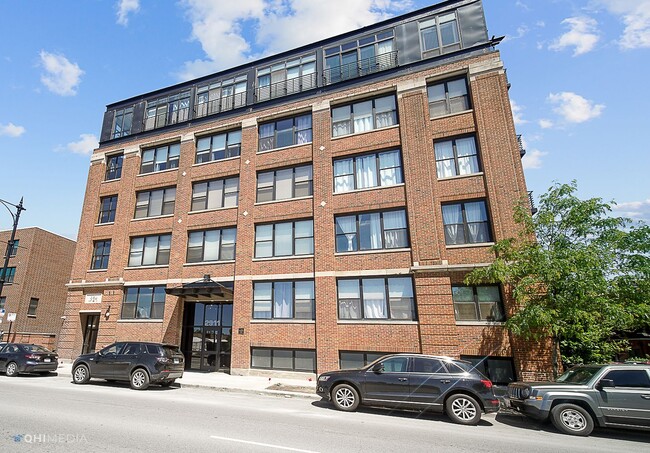 property at 2911 N Western Ave