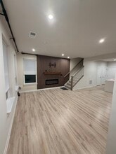 20306 Newfoundland Sq, Unit 20306 Newfoundland Sq. in Ashburn, VA - Foto de edificio - Building Photo