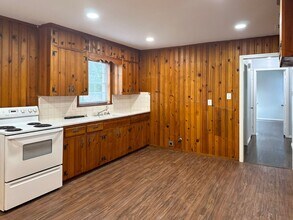 5902 W 14th St in Irving, TX - Foto de edificio - Building Photo