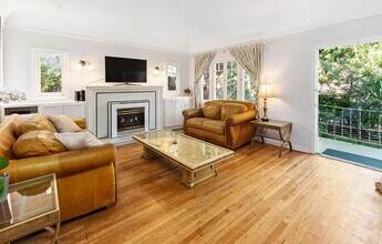 3110 Highland Ave in Santa Monica, CA - Foto de edificio - Building Photo