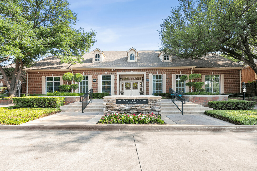 Preston Place Senior Living in Plano, TX - Foto de edificio