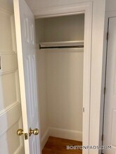 1061 Beacon St, Unit 11 in Brookline, MA - Building Photo - Building Photo