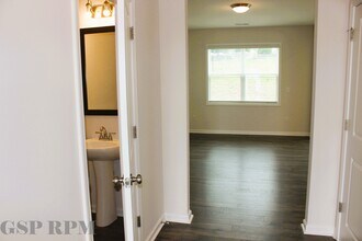 17 Apricot Ln in Duncan, SC - Building Photo - Building Photo