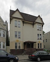200-202 Governor St in Paterson, NJ - Building Photo