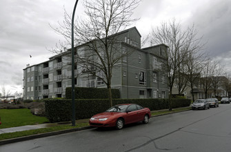 Tugboat Landing in Vancouver, BC - Building Photo - Building Photo