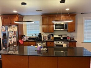 383 Hyde Park Ave in Boston, MA - Building Photo - Building Photo