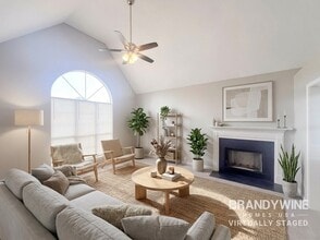 1570 Smithson Dr in Lithonia, GA - Foto de edificio - Building Photo