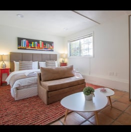 1594 Manning Ave, Unit 1594.5 in Los Angeles, CA - Foto de edificio - Building Photo