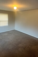 2235 Ridgelawn Ave in Youngstown, OH - Building Photo - Building Photo