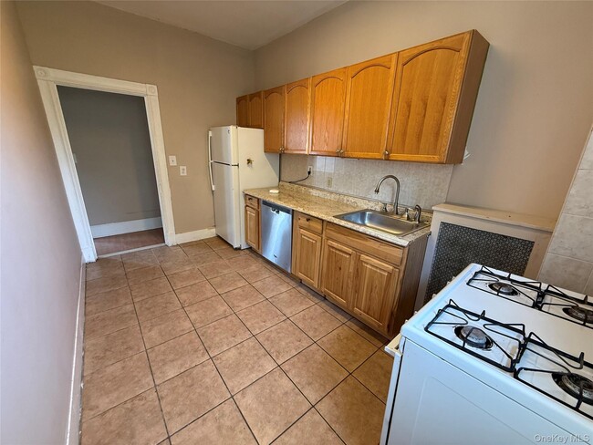 40 Sussex St in Port Jervis, NY - Building Photo - Building Photo