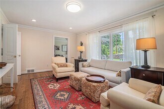 1620 Stonecliff Dr in Decatur, GA - Building Photo - Building Photo
