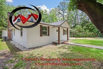 3201 Lees Ln in Mobile, AL - Foto de edificio - Building Photo