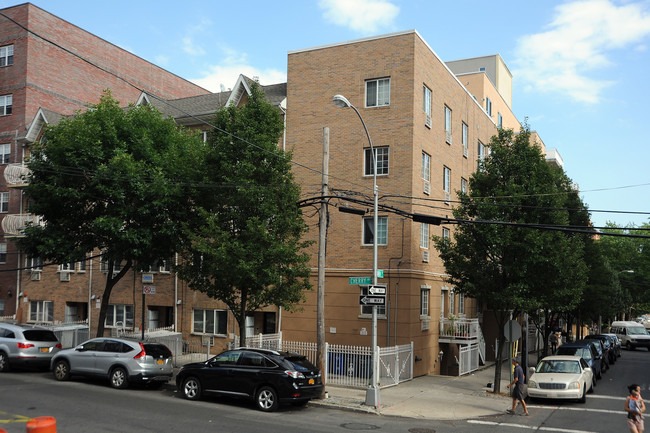 43-07 Union St in Flushing, NY - Building Photo - Building Photo