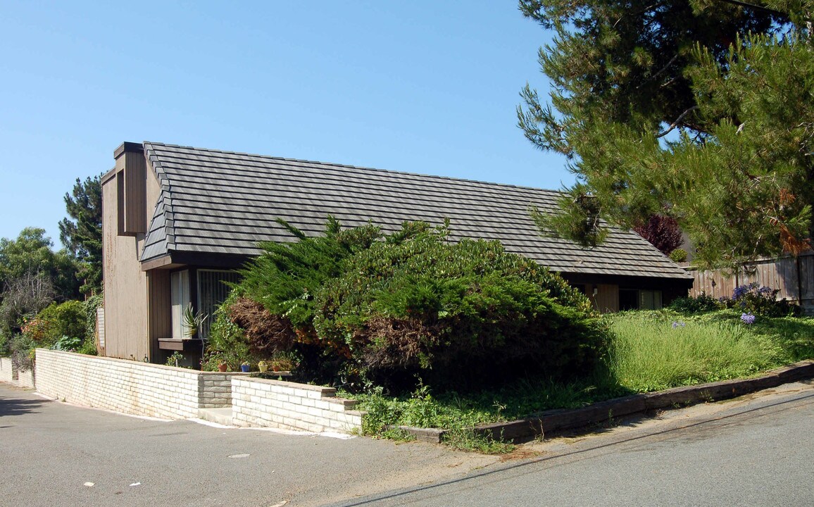 129 Jupiter St in Encinitas, CA - Foto de edificio